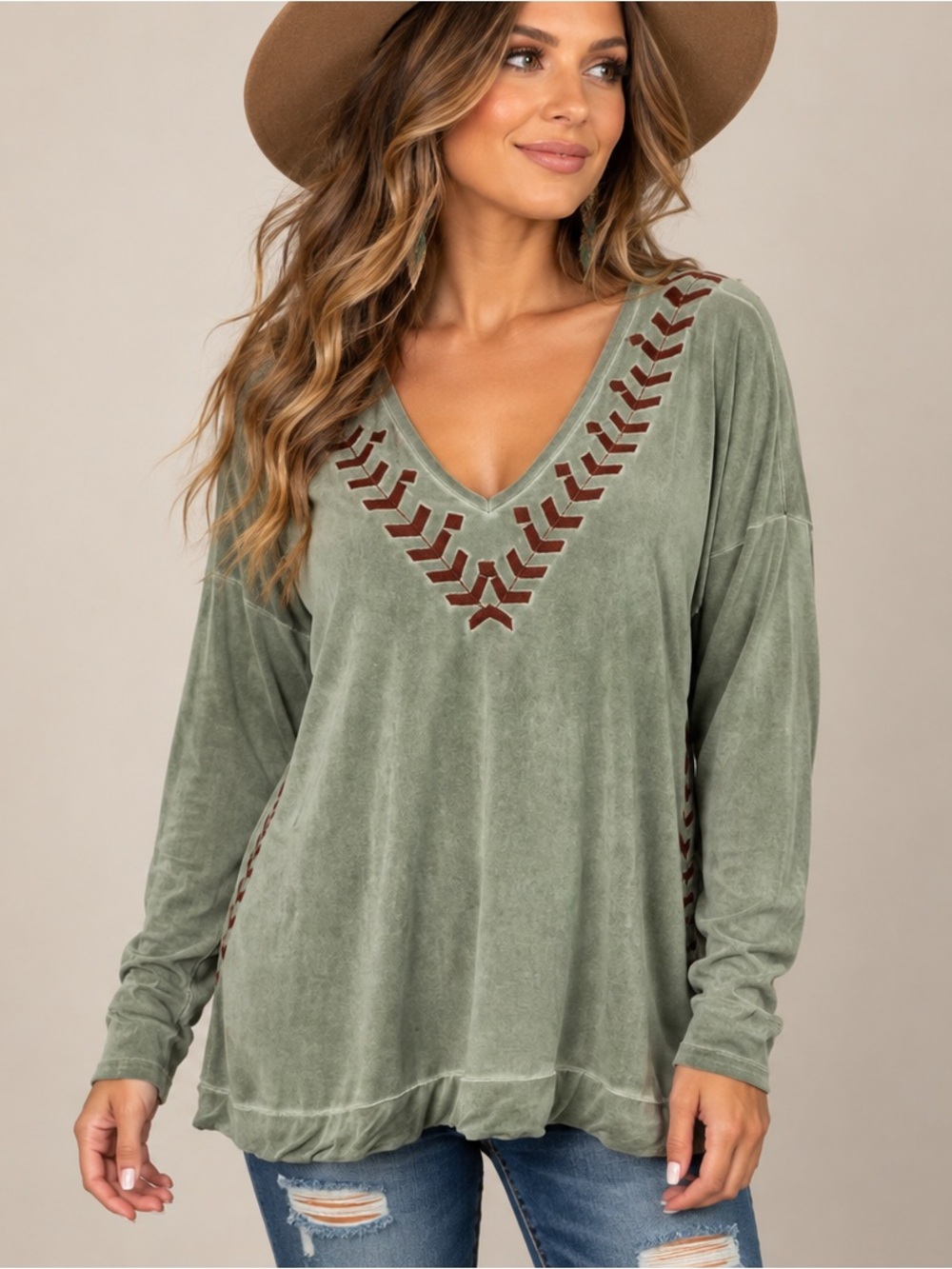 POL Boho Tunic Top Embroidered V-Neck Long Sleeve Medium